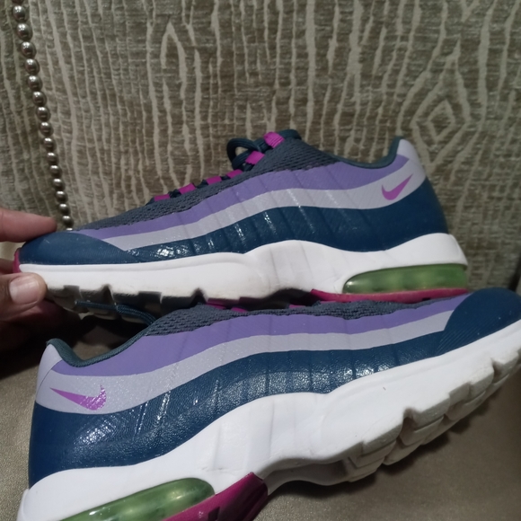 Nike Air Max 95 Athletic Shoes/Sneakers - Picture 5 of 14
